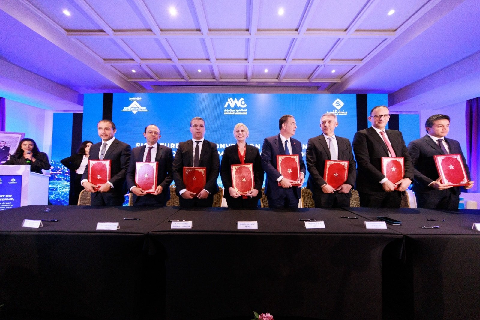 Les signataires de la convention de partenariat pour le développement du marché boursier, le 12 novembre 2024